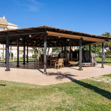 Апартаменты Apartamento Tamarindo - Ubicacion Premium Frente A La Playa Con Piscina